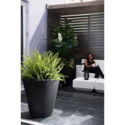 Outlet π Dot Planter - Crescent Garden Black π―