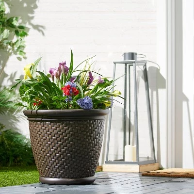 Coupon β Suncast 1807J4 18 x 16.5 Inch Wicker Resin Large Indoor/Outdoor Dirt Pot Home Garden Planter for Flowers and Plants, Dark Brown π₯ 6 Coupon β Suncast 1807J4 18 x 16.5 Inch Wicker Resin Large Indoor/Outdoor Dirt Pot Home Garden Planter for Flowers and Plants, Dark Brown π₯ - Image 4