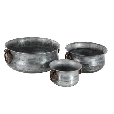 Flash Sale 🥰 Olivia & May Set of 3 Farmhouse Iron Pot Planters - Olivia & May ⭐ 5 Flash Sale 🥰 Olivia & May Set of 3 Farmhouse Iron Pot Planters - Olivia & May ⭐ - Image 3
